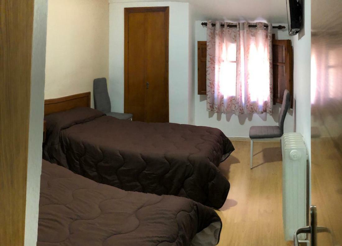 Hostal El Arco Almazán Extérieur photo